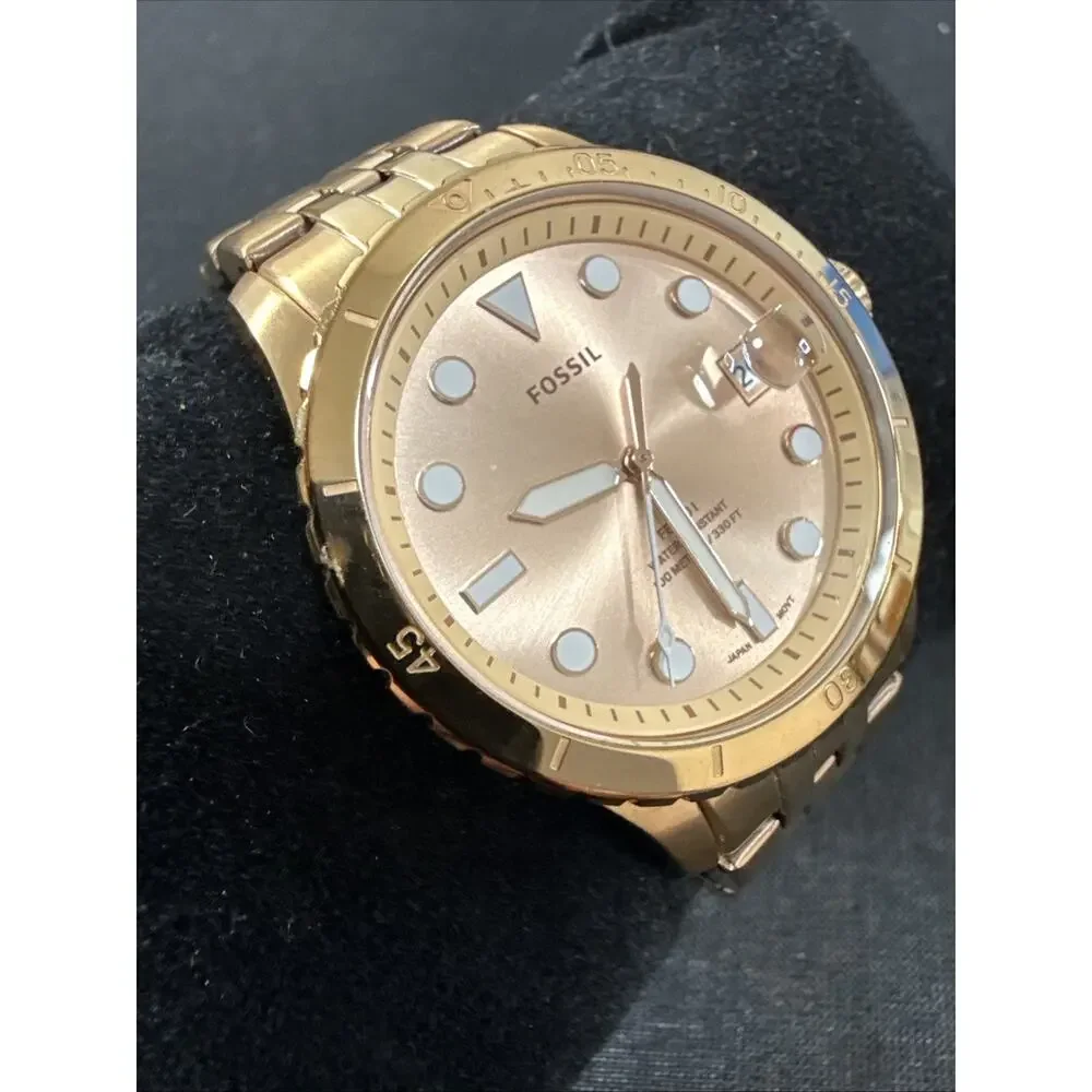 Fossil women’s es
